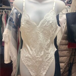 Lace Trimmed Chemise in Ivory